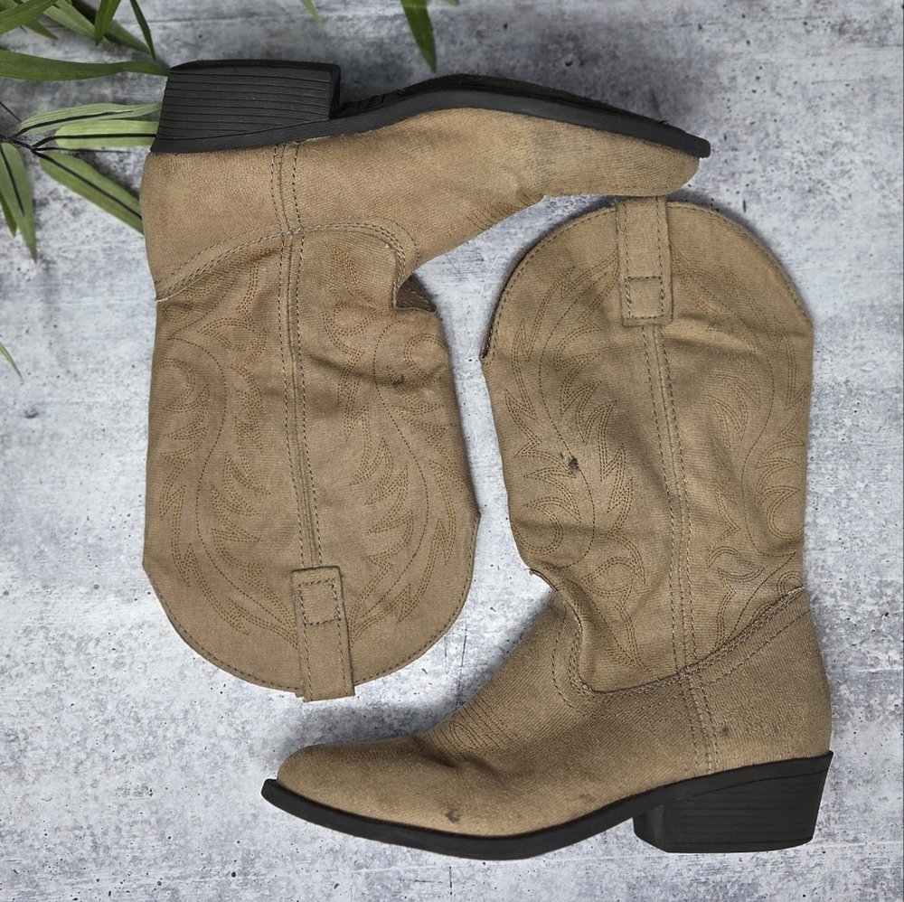 Rampage | Walden Tan Pull On Cowboy Boots Size 8